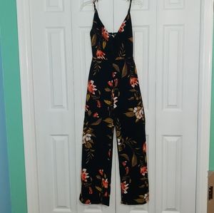 NWOT Charlotte Russe Women’s Floral Jumpsuit